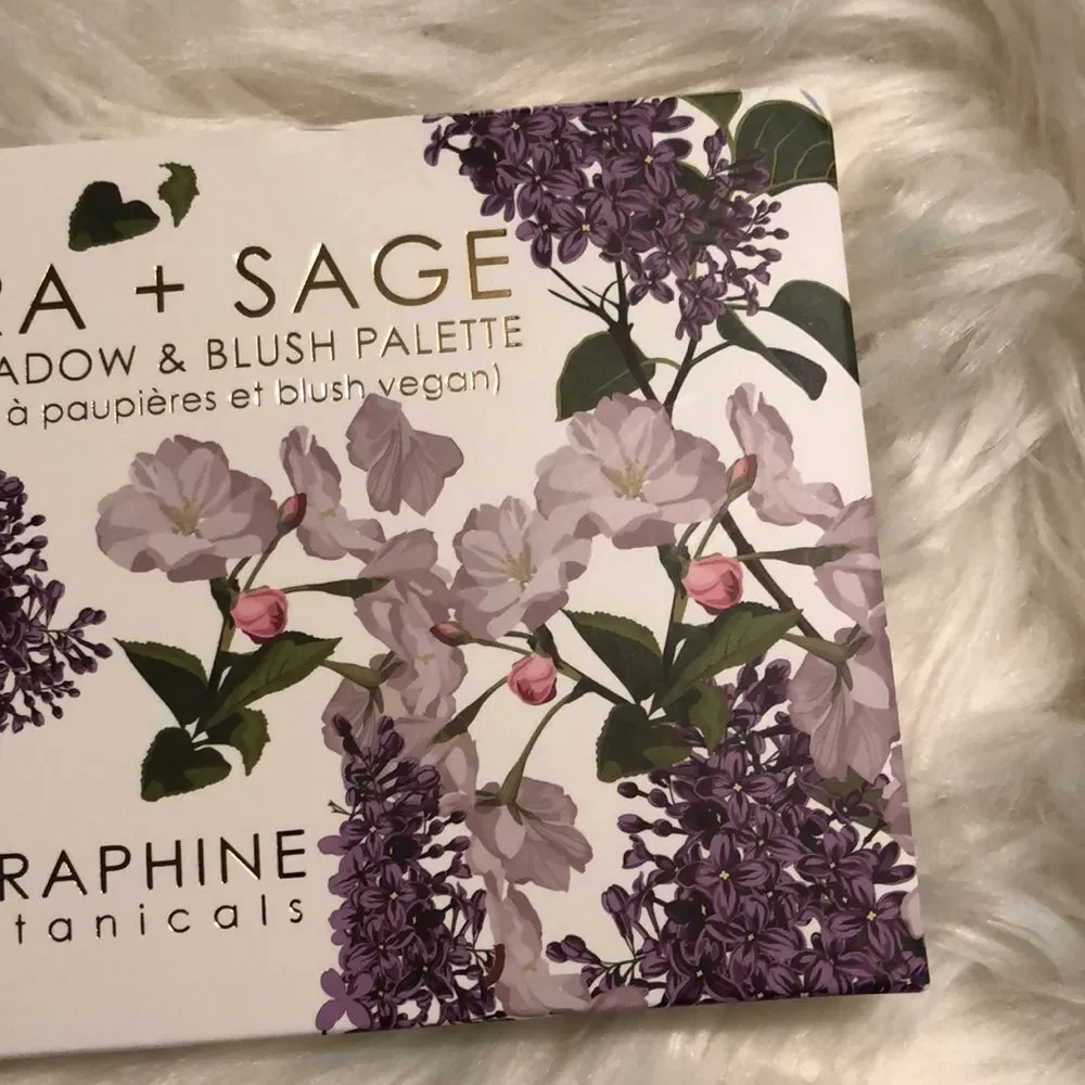 Seraphine Botanicals 6 Eyeshadows and 2 Blushs Palette New in Box